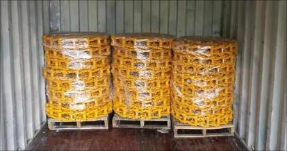Custombers export a container for excavator and bulldozer parts