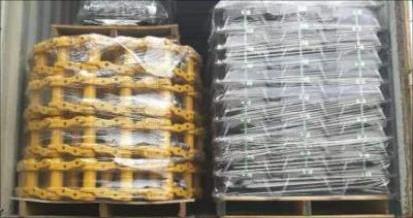 Customers export a container for excavator and bulldozer parts